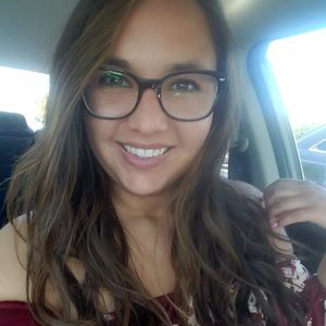 Meet your Posher, Malia